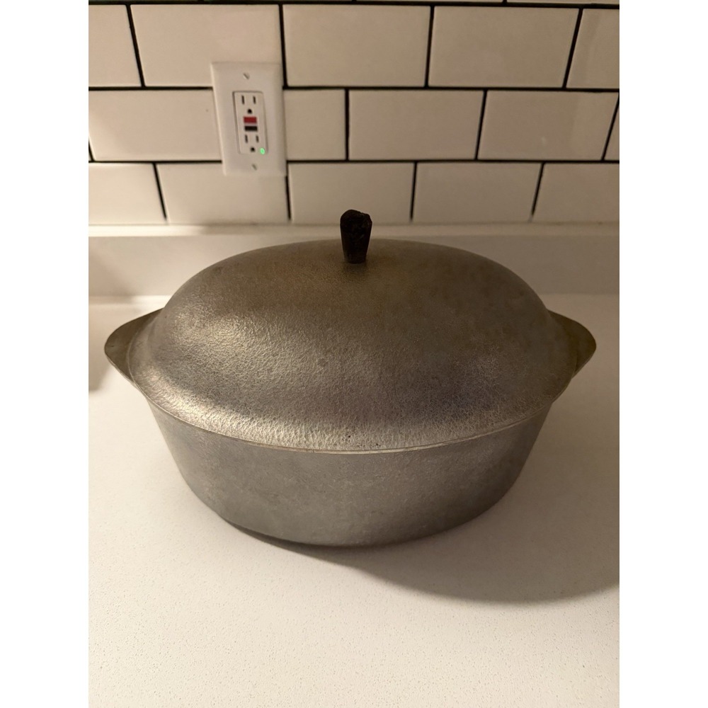 Hammered Club Aluminum Hammercraft Oval Roaster Dutch Oven 15 x 9.5"